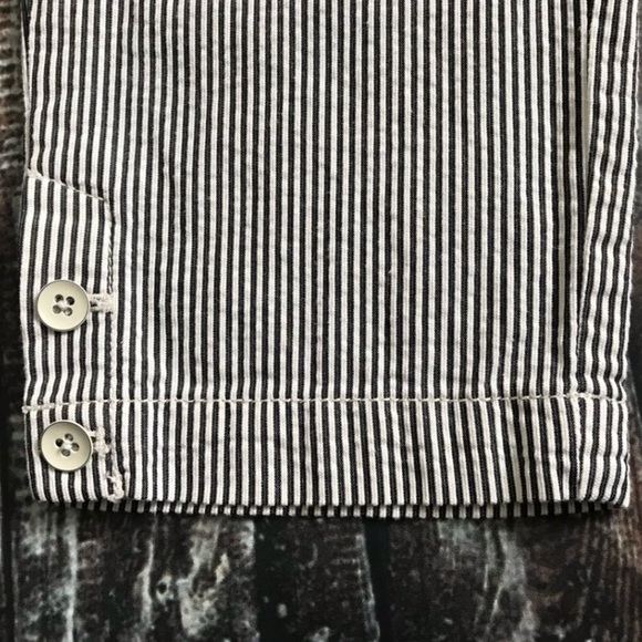 Anne Taylor Loft Seersucker Striped Cropped Capri Pants - Picture 6 of 12